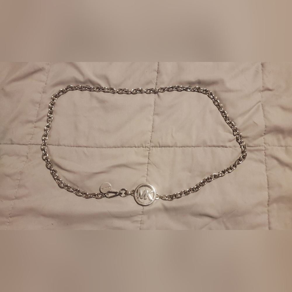 Michael Kohrs chain belt